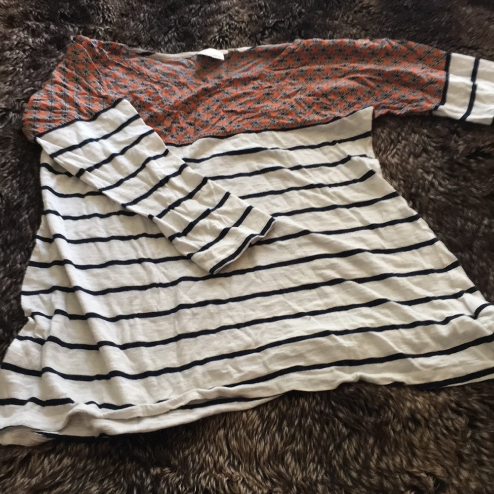 Anthropologie long-sleeved pattern tee.